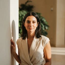 Anna Costa — portrait